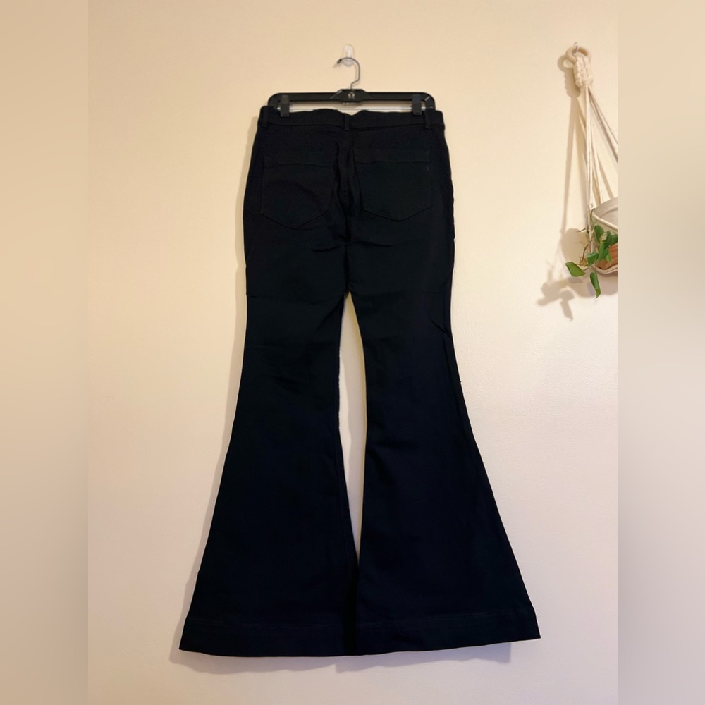 NEVER WORN Express Black Bell Flare Jeans - Size 8 - Picture 3 of 8